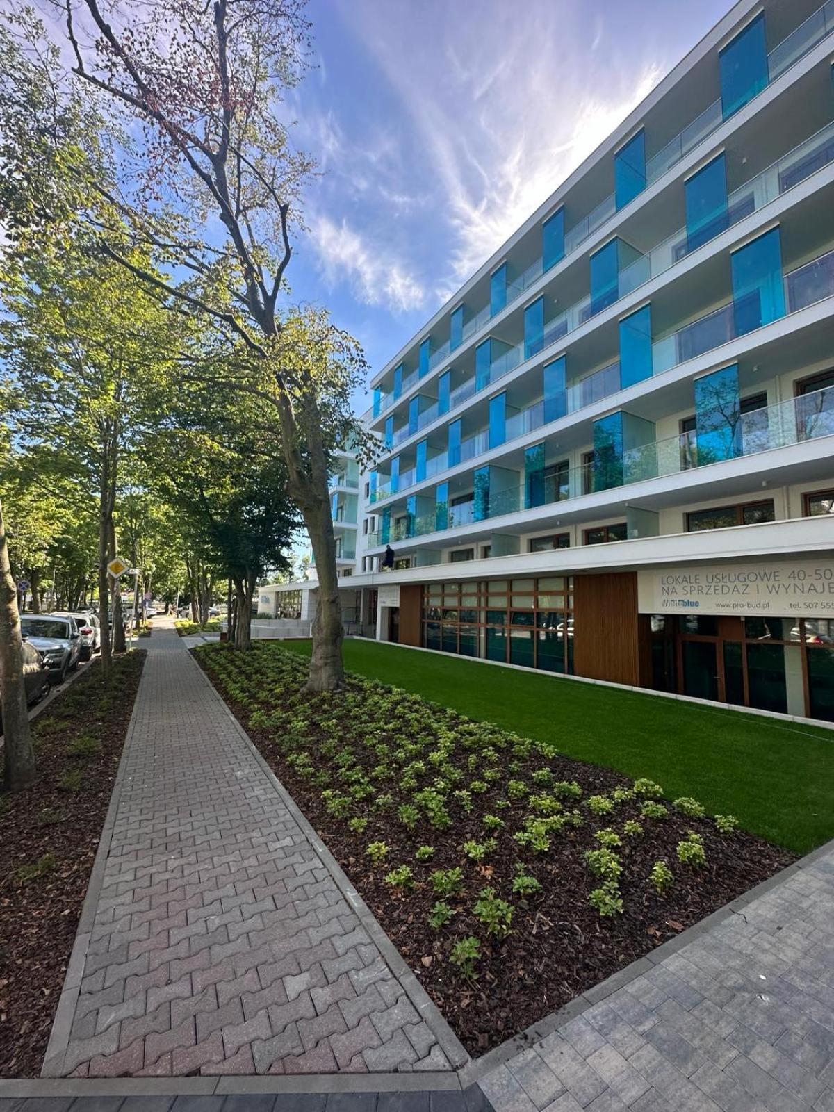 4Summer Kolobrzeg Apartamenty White Blue Sauna & Fitness & Parking 100 Metrow Do Pieknej Szerokiej Piaszczystej Plazy, Wspanialy Widok Z Duzego Tarasu! 100 Meter Zu Einem Schoenen Breiten Sandstrand, Herrliche Aussicht Von Einer Grossen Terrasse! 外观 照片