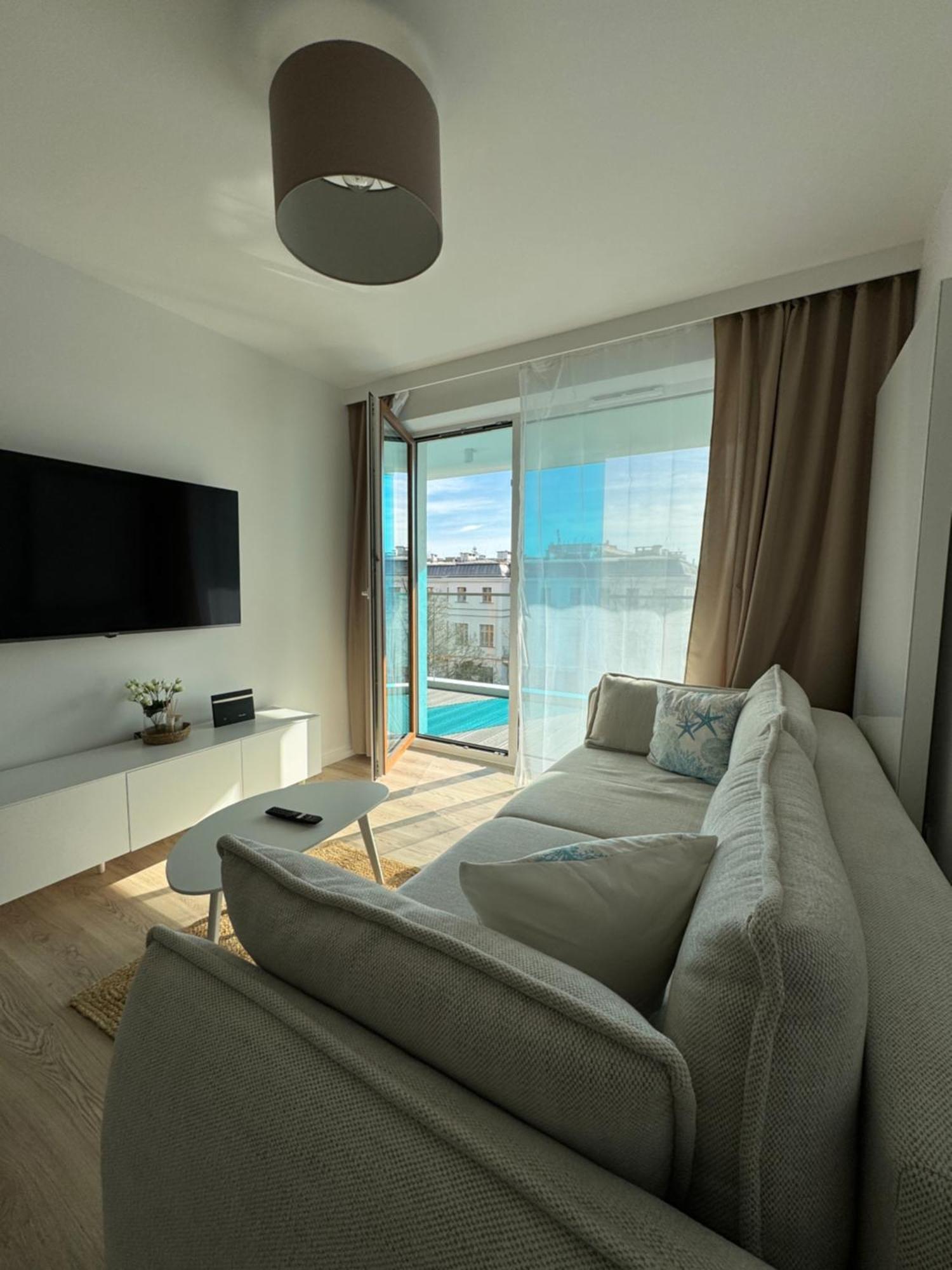 4Summer Kolobrzeg Apartamenty White Blue Sauna & Fitness & Parking 100 Metrow Do Pieknej Szerokiej Piaszczystej Plazy, Wspanialy Widok Z Duzego Tarasu! 100 Meter Zu Einem Schoenen Breiten Sandstrand, Herrliche Aussicht Von Einer Grossen Terrasse! 外观 照片