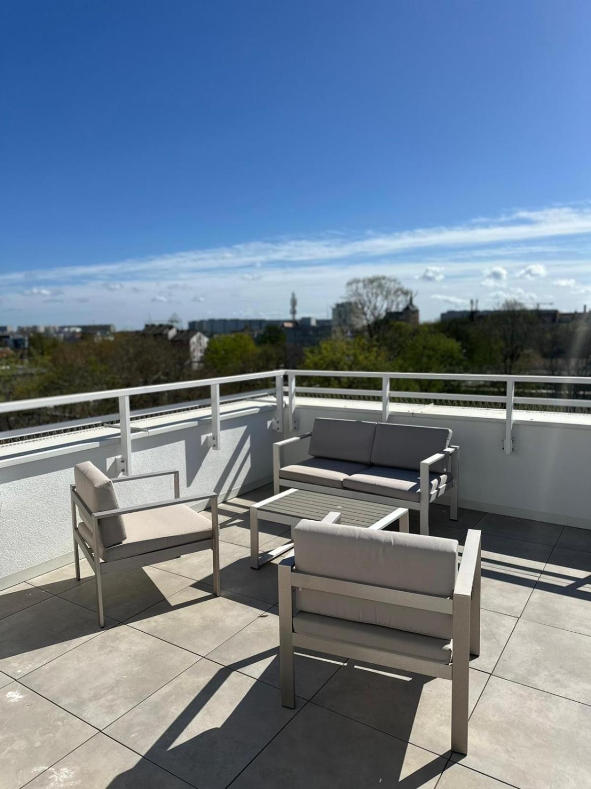 4Summer Kolobrzeg Apartamenty White Blue Sauna & Fitness & Parking 100 Metrow Do Pieknej Szerokiej Piaszczystej Plazy, Wspanialy Widok Z Duzego Tarasu! 100 Meter Zu Einem Schoenen Breiten Sandstrand, Herrliche Aussicht Von Einer Grossen Terrasse! 外观 照片