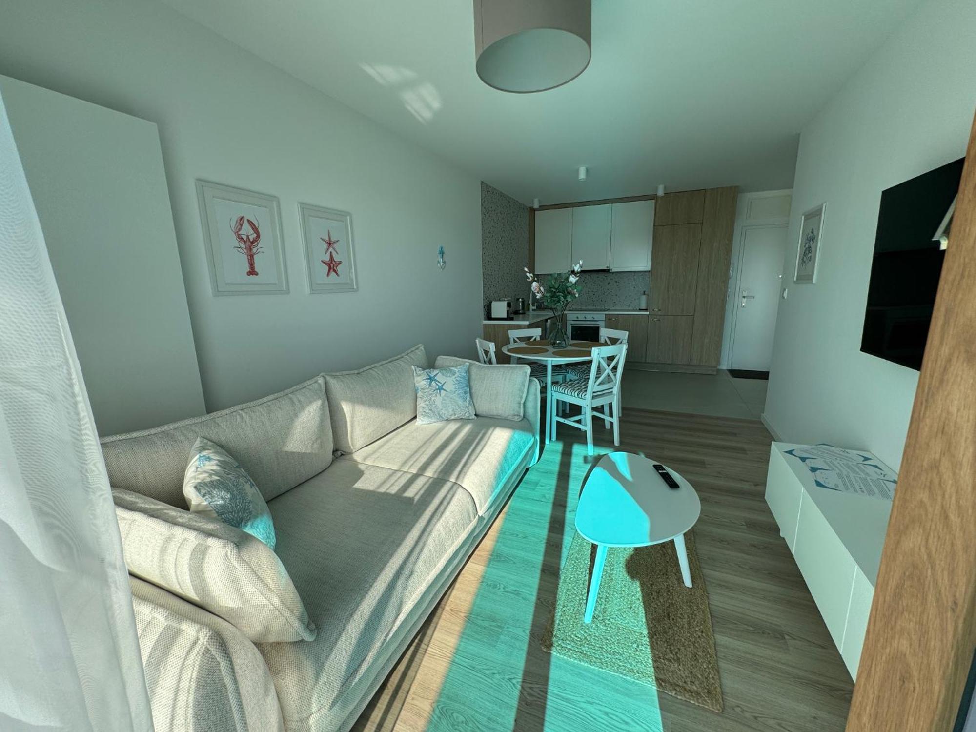 4Summer Kolobrzeg Apartamenty White Blue Sauna & Fitness & Parking 100 Metrow Do Pieknej Szerokiej Piaszczystej Plazy, Wspanialy Widok Z Duzego Tarasu! 100 Meter Zu Einem Schoenen Breiten Sandstrand, Herrliche Aussicht Von Einer Grossen Terrasse! 外观 照片