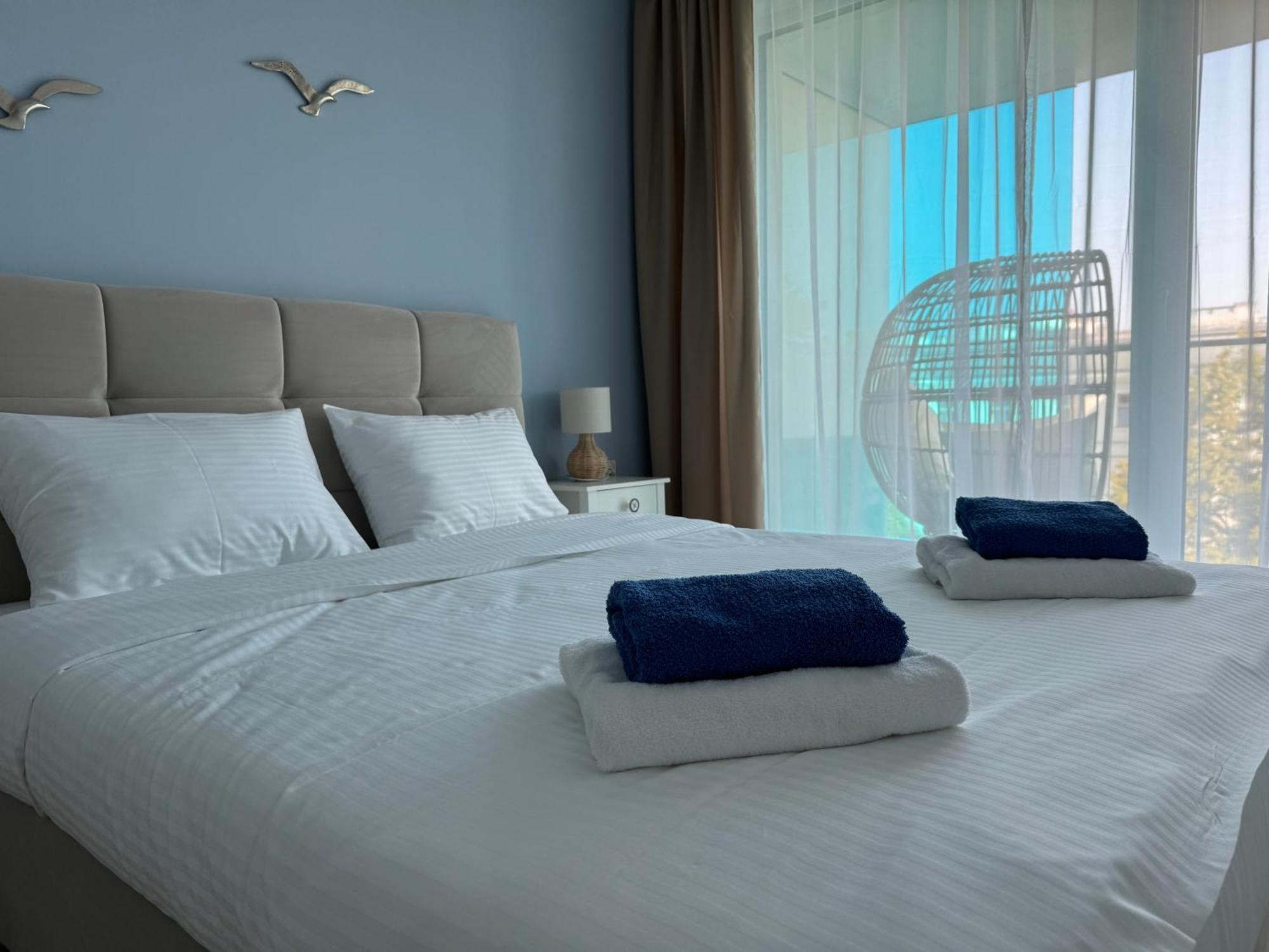 4Summer Kolobrzeg Apartamenty White Blue Sauna & Fitness & Parking 100 Metrow Do Pieknej Szerokiej Piaszczystej Plazy, Wspanialy Widok Z Duzego Tarasu! 100 Meter Zu Einem Schoenen Breiten Sandstrand, Herrliche Aussicht Von Einer Grossen Terrasse! 外观 照片