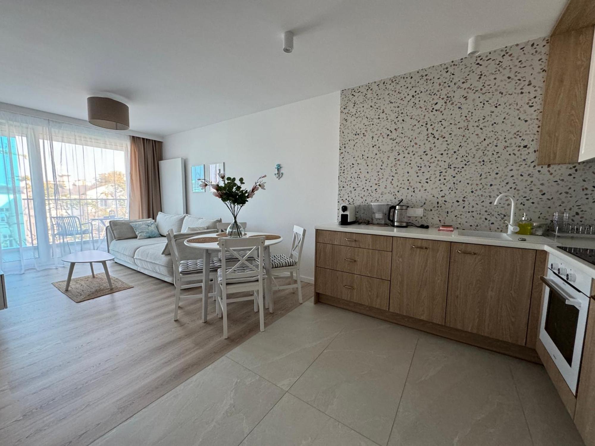 4Summer Kolobrzeg Apartamenty White Blue Sauna & Fitness & Parking 100 Metrow Do Pieknej Szerokiej Piaszczystej Plazy, Wspanialy Widok Z Duzego Tarasu! 100 Meter Zu Einem Schoenen Breiten Sandstrand, Herrliche Aussicht Von Einer Grossen Terrasse! 外观 照片